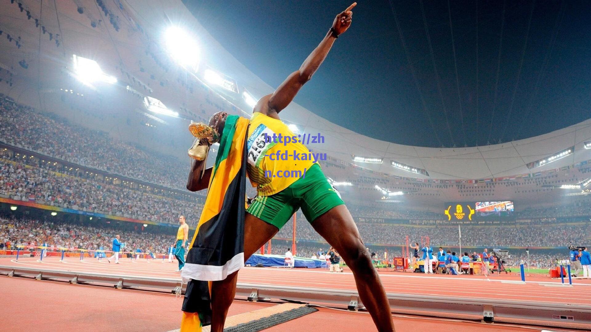 詹姆斯透露湖人训练秘辛，助教与哈登大学情谊成关键